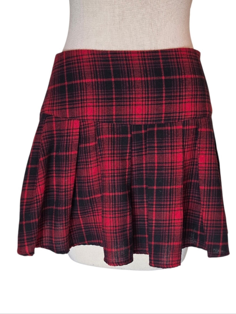 Y2K Plaid Pleated Mini Skirt Size 26 Tartan Red Black Schoolgirl Twee Mall Goth